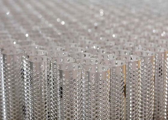 Ống kim loại đục lỗ bằng phương pháp hàn thẳng hoặc hàn xoắn ốc
