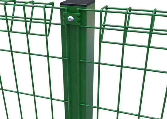 Hàng rào hình tam giác 900mm–2400mm Hàng rào dây kim loại Hàng rào mạ kẽm
