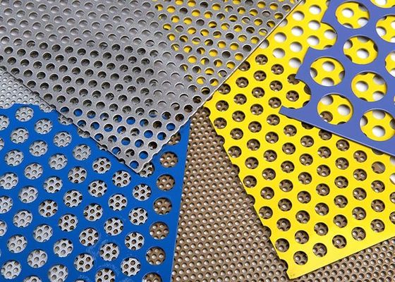 Kim loại đục lỗ trang trí có tính thẩm mỹ cao trong ứng dụng cho trần, mặt tiền, vách ngăn
