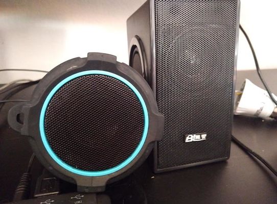 Mạng lưới loa kim loại đục Excellent Acoustics Functions