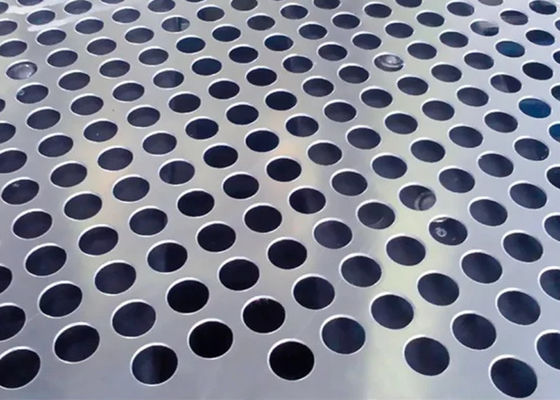 Cấu trúc bền vững Titanium kim loại lỗ trong ngành công nghiệp trang trí thông gió