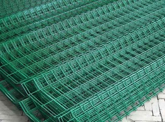Điện galvanized lưới sợi hàng rào 2.5mm Sợi 50x100mm lưới