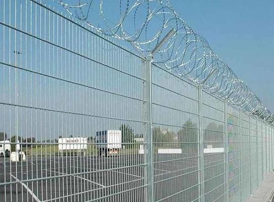 Điện galvanized lưới sợi hàng rào 2.5mm Sợi 50x100mm lưới