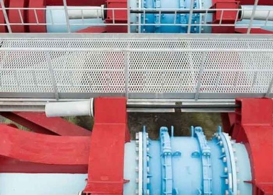 Bàn băng kim loại được phủ bột mở rộng cung cấp một lối đi an toàn cho các dự án xây dựng