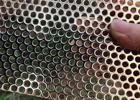 Hai cách sắp xếp mô hình lỗ cho các tấm đục hình tròn thẳng và xếp ngang