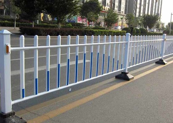 Cửa hàng đường là giải pháp tốt để bảo vệ người đi bộ an toàn trên đường phố thành phố