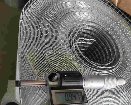2.5-25cm lỗ đan xen hàn tấm lưới dây chuyền 1 12 inch bởi 1 inch