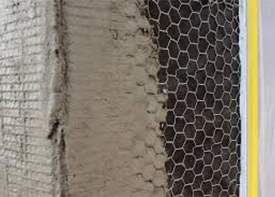 Mạng lưới sợi sáu góc được sử dụng làm lưới stucco để củng cố mái nhà và tường